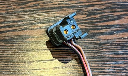 Разъем колодка Mercedes A0105451028