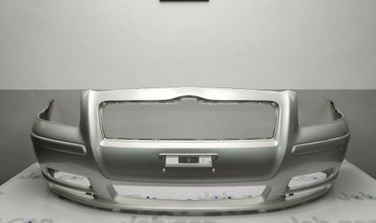 Бампер передний  Toyota Avensis AZT250 1AZ-FSE 2005