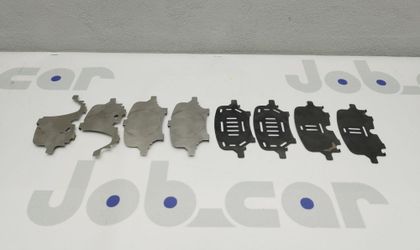 Противоскрипные пластины передних тормозных колодок Toyota Harrier MCU15 1MZ-FE 1999