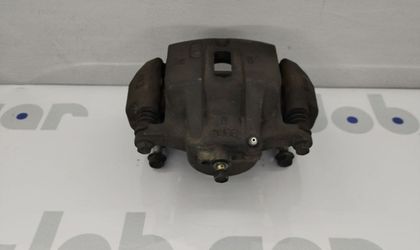 Суппорт тормозной передний правый Toyota Harrier MCU36 2005