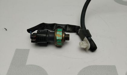Датчик давления в системе кондиционирования Toyota Avensis AZT250 1AZ-FSE
