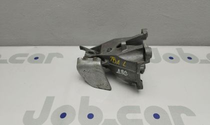 Кронштейн опоры двигателя левый Suzuki Escudo TDA4W J24B 2009