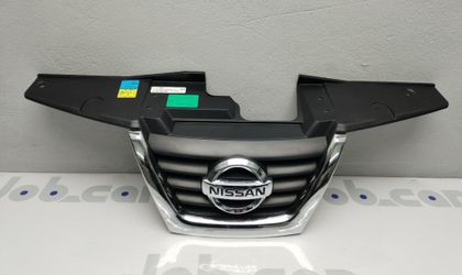Решетка радиатора Nissan Juke YF15 HR15DE