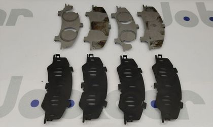 Противоскрипные пластины передних колодок  Nissan X-Trail NT32 MR20DD 2015 
