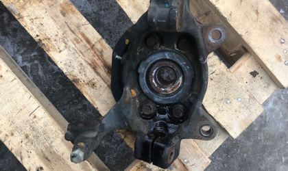Поворотный кулак левый Nissan Teana J32 VQ25DE 