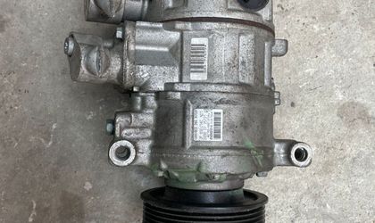 Компрессор кондиционера Audi A4 B6 AMB