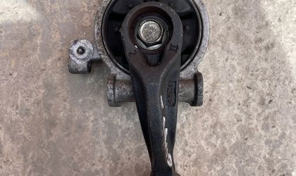 Подушка двигателя передняя Nissan Teana J32 vq35