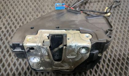 Замок задней левой двери Mercedes C203