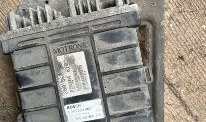 Компьютер двигателя Volkswagen Passat B3 1989