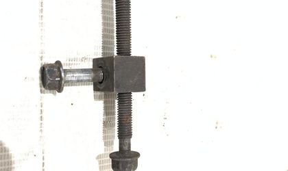 Натяжитель ремня генератора Mitsubishi RVR II 1998