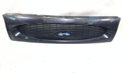 Решетка радиатора Ford Fiesta Mk4