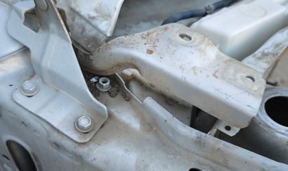 Петля капота правая  Nissan Almera G15  2014