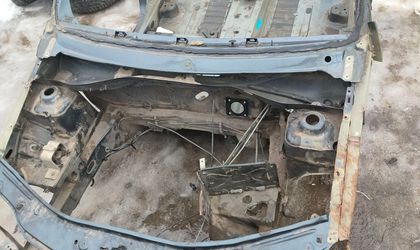 Четверть кузова передняя  Renault Logan I 2008