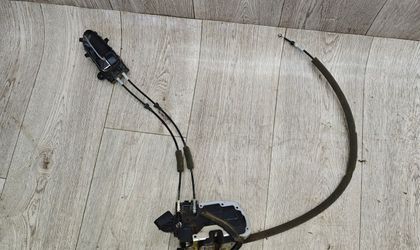 Замок задней правой  двери Nissan Almera G15