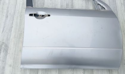 Дверь передняя правая Mitsubishi Outlander I 2004