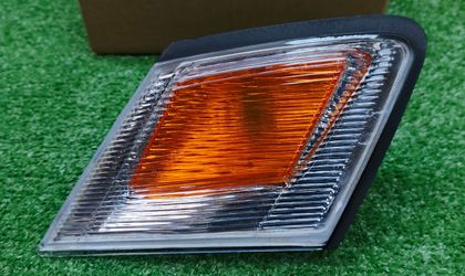 Фонарь габаритный правый Toyota Mark II (X90), 92-96 (Справа) SAT