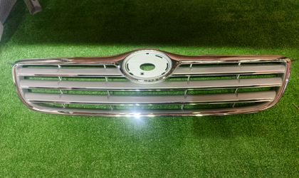 Решетка радиатора Toyota Corolla (E120) 02-07 / Corolla Fielder (E120) 02-04 / Corolla JPN (E120) 02-04 (EURO)