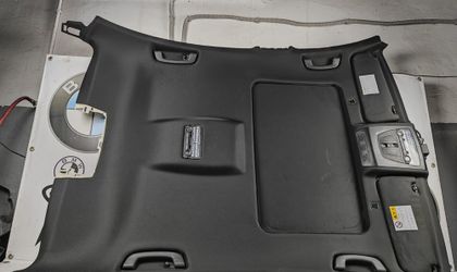 Черный потолок салона BMW 5  F10