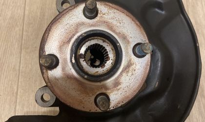 Ступица передняя левая Corolla NZE121