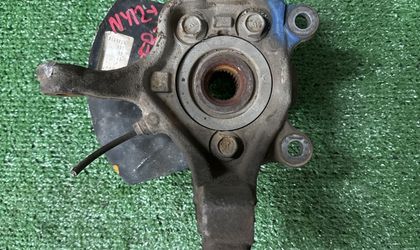 Ступица передняя правая Nissan C11 40202ED000