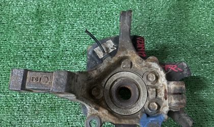 Ступица передняя правая Nissan C11 40202ED000