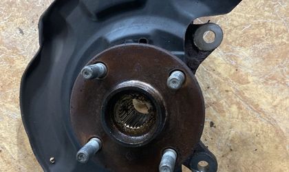 Ступица передняя правая Toyota Belta NCP96