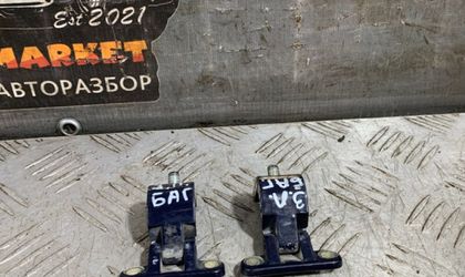 Петли крышки багажника Volkswagen Golf Mk4