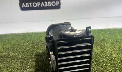 Воздушный дефлектор центральный правый Epica