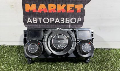 Блок управления климат контролем Peugeot 308