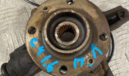 Поворотный кулак левый Citroen C4 I 2006 NFU 1.6