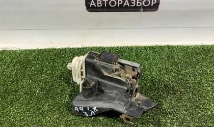 Замок задней левой двери Audi A4 B5 1996