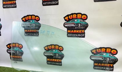 Стекло двери передней правой Nissan Tiida C11