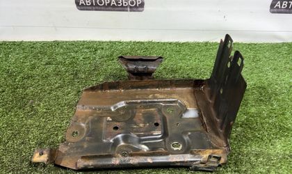 Площадка аккумулятора Nissan Almera N16 рест
