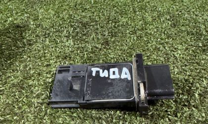 Датчик расхода воздуха дмрв Nissan Tiida C11
