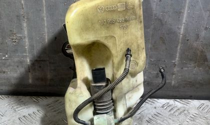 Бачок омывателя Volkswagen Golf Mk4 