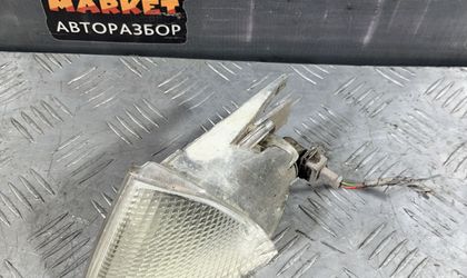 Поворотник левый Peugeot Expert I 2000