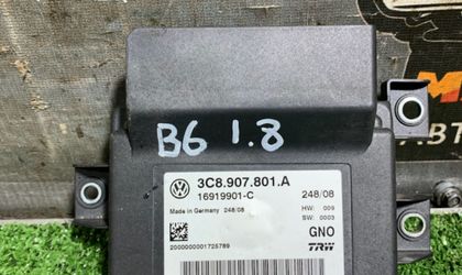 Блок управления ручником Volkswagen Passat B6