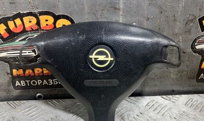 Подушка безопасности в руле Opel Astra G 