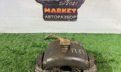 Суппорт тормозной передний правый Ford Focus 3