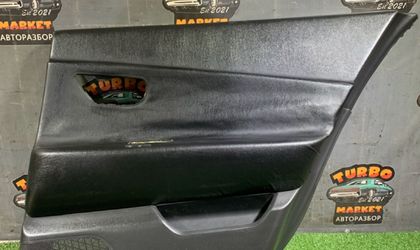 Обшивка двери задней правой Nissan Primera P12