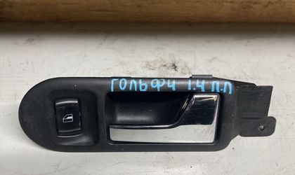 Ручка  внутренняя передняя правая Vw Golf Mk4