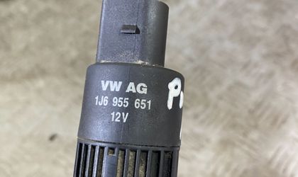 Насос омывателя Volkswagen Polo III рестайлинг