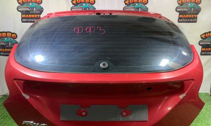 Крышка багажника Ford Focus III 2011