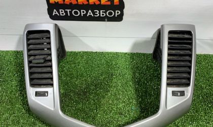 Воздушный дефлектор центральный Chevrolet Cruze I
