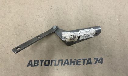 Петля капота левая Chevrolet Niva
