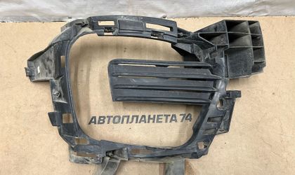 Кронштейн противотуманной фары прав Renault Kaptur