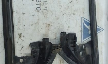 Уплотнитель стекла двери Volkswagen Passat CC I