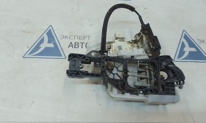 Замок двери передней правой Volkswagen Passat B6