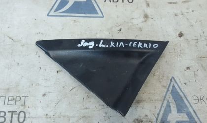 Уголок обшивки двери зад левый Kia Cerato I 2006
