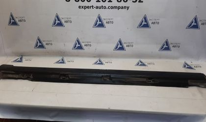 Накладка на порог левая Volkswagen Passat B6 2010